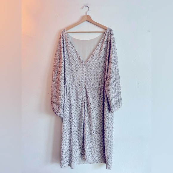 ☀️50% Off! Summer Sale☀️ ASOS PETITE RED CARPET Sequin Grid
Kimono Midi Dress - Picture 6 of 13